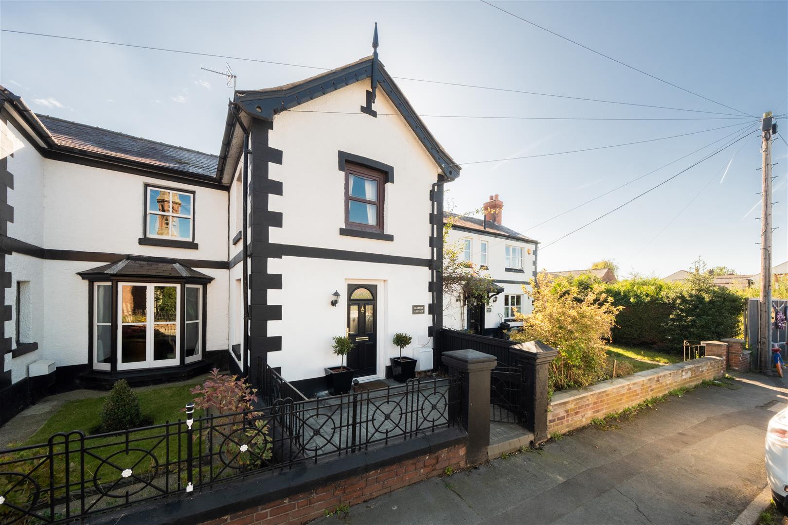 2 bedroom  Terraced House for Sale in Holt